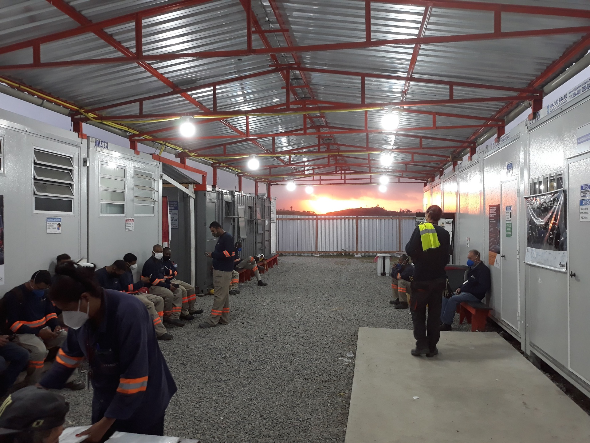 Equipa SISMMEL em estaleiro de obra industrial